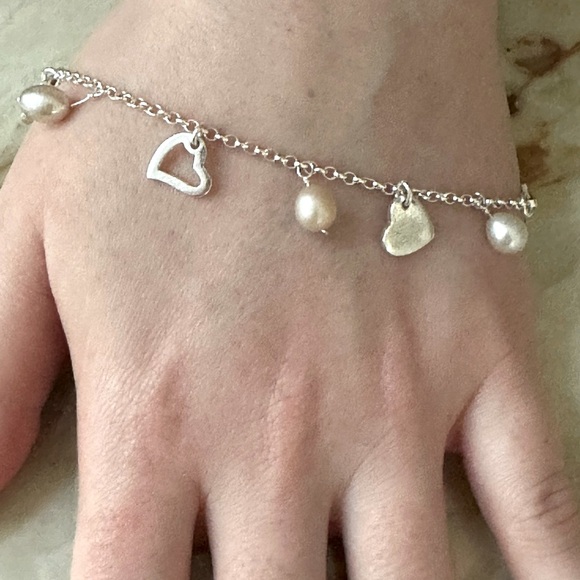 925 Silver and Pearl Cream Charm Bracelet with Heart and Pearl Accents - Picture 4 of 5